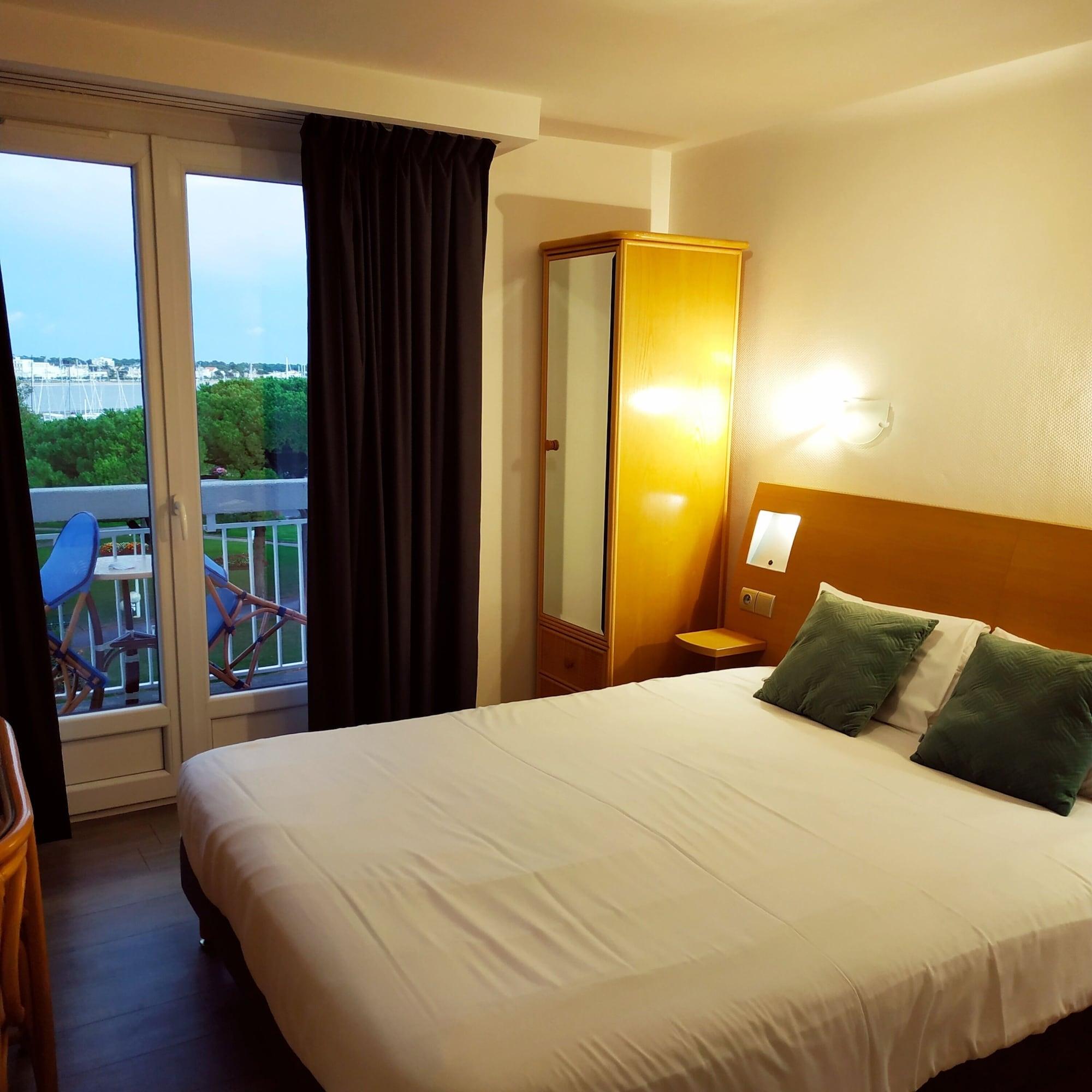 Brit Hotel Hermitage Royan Exterior photo