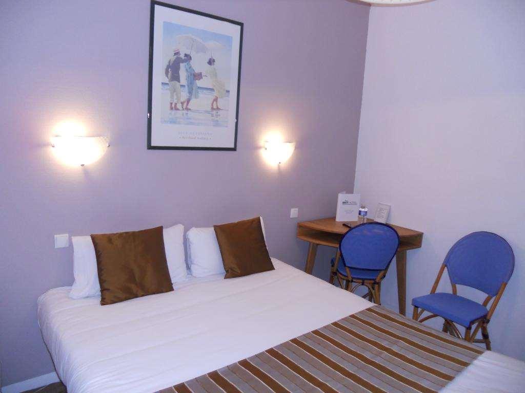 Brit Hotel Hermitage Royan Room photo