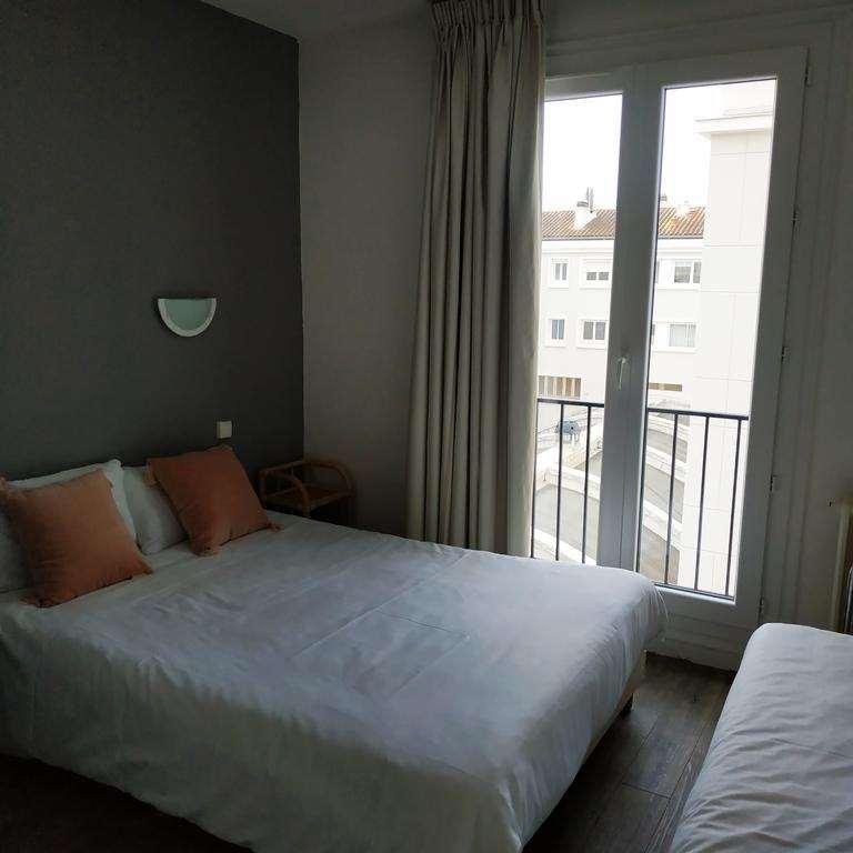 Brit Hotel Hermitage Royan Room photo
