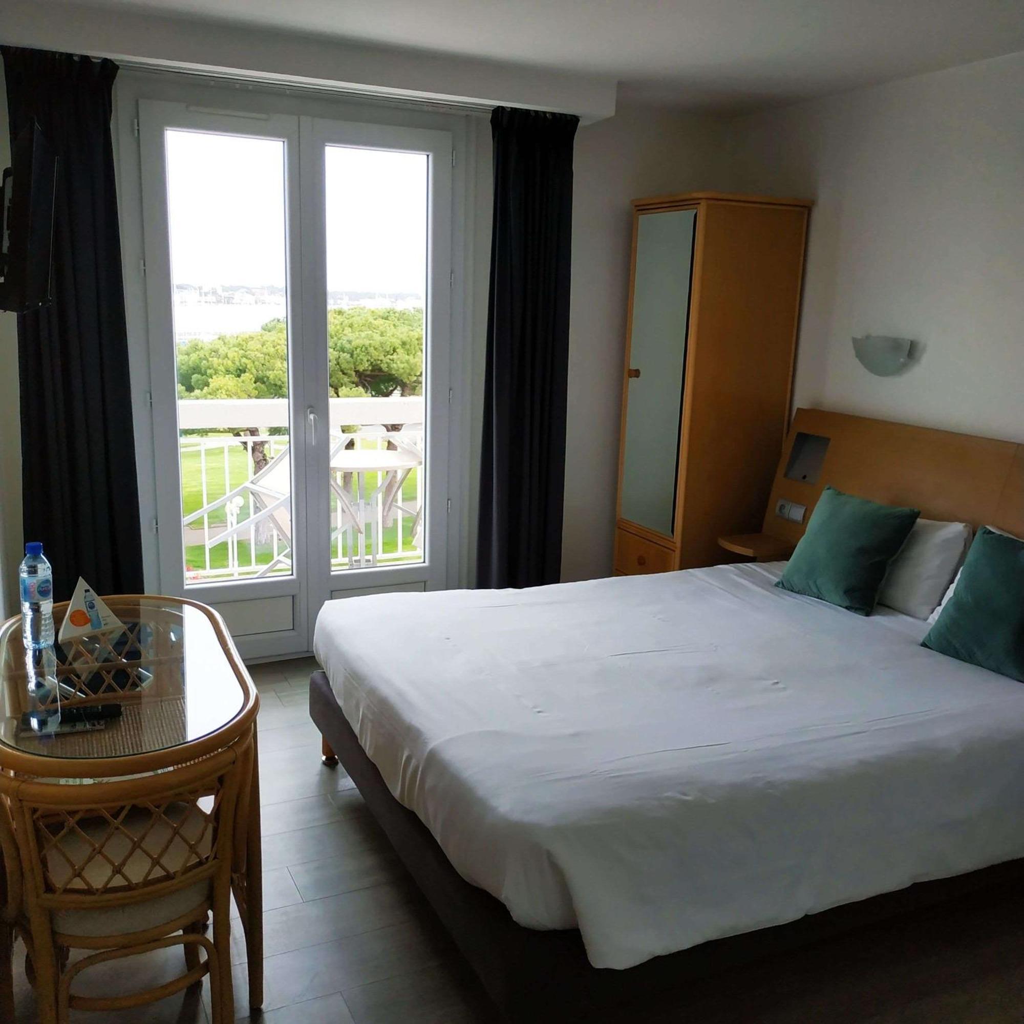 Brit Hotel Hermitage Royan Exterior photo
