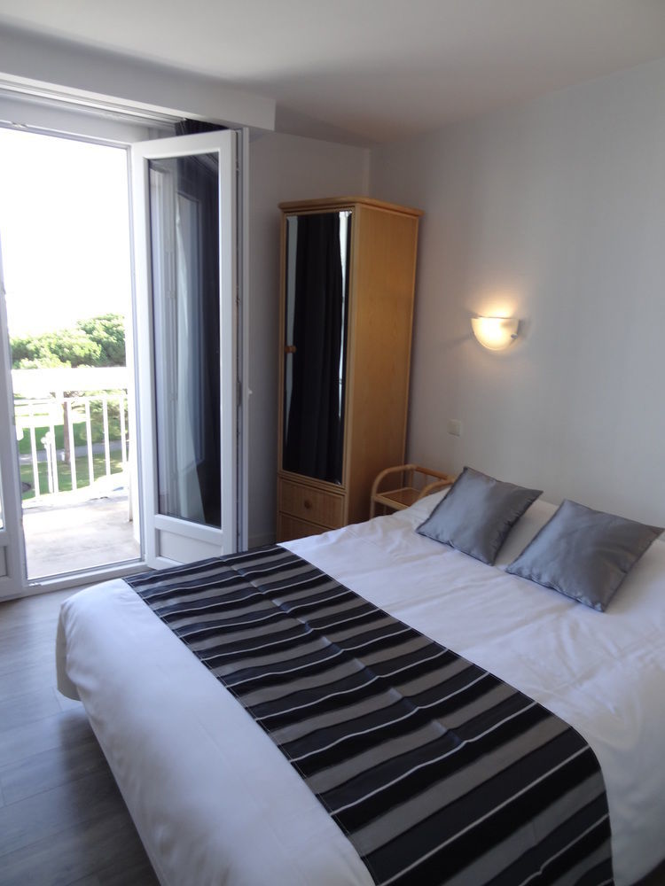 Brit Hotel Hermitage Royan Exterior photo
